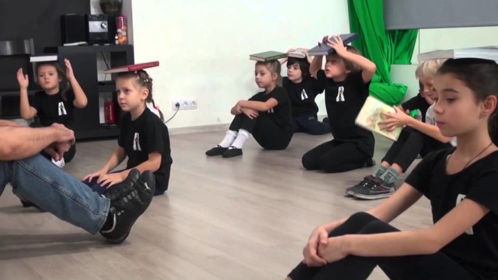 lfk pri skol oz u d tey v tomu chisl p dl tk v kompleks vprav g mnastika zaryadka yoga pri r znih stupenyah zahvoryuvannya 3 - ЛФК при сколіозі у дітей, в тому числі підлітків: комплекс вправ, гімнастика, зарядка, йога при різних ступенях захворювання