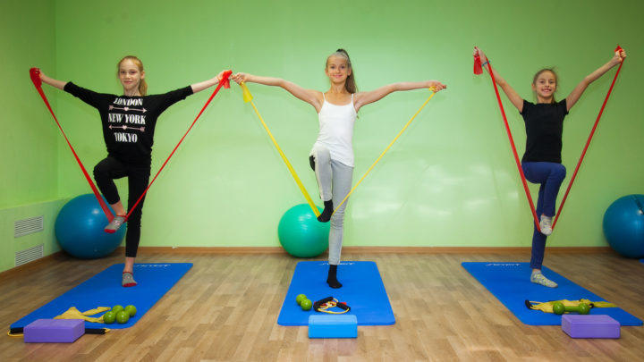 lfk pri skol oz u d tey v tomu chisl p dl tk v kompleks vprav g mnastika zaryadka yoga pri r znih stupenyah zahvoryuvannya 4 - ЛФК при сколіозі у дітей, в тому числі підлітків: комплекс вправ, гімнастика, зарядка, йога при різних ступенях захворювання