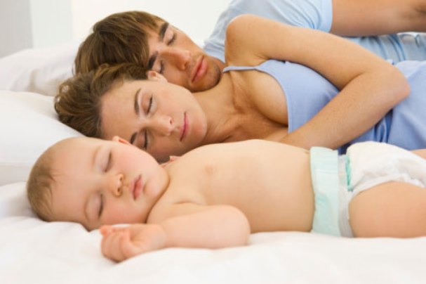rezhim dnya 9 m syachno ditini sk l ki v n povinen spati rezhim goduvannya ta nsh pitannya foto 3 - Режим дня 9 місячної дитини: скільки він повинен спати, режим годування та інші питання + фото