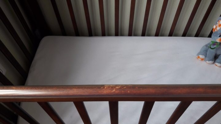 yak vibrati l zhechko dlya novonarodzhenogo yaku krasche vzyati dumki l kar v ta v dguki bat k v foto ta v deo 11 - Як вибрати ліжечко для новонародженого, яку краще взяти: думки лікарів та відгуки батьків + фото та відео